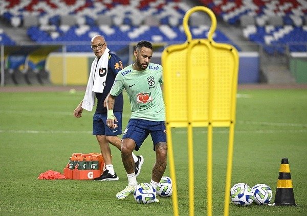 Brasil supera EUA no último jogo das Eliminatórias e vai à Copa do